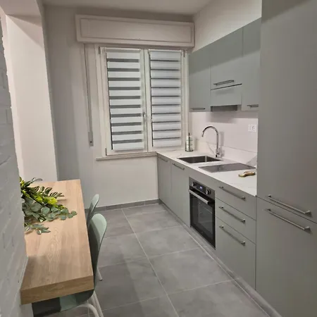 Elegante Loft Nel Cuore Di 아파트